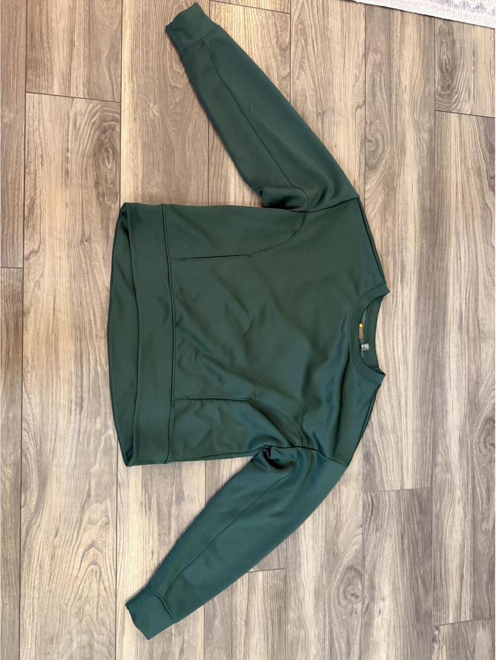 Zella size Med sweatshirt with front pocket
